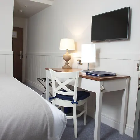 Waterfront 호텔 던글로