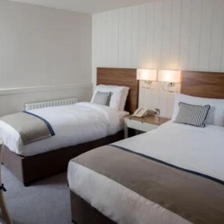 Hotell Waterfront 4*