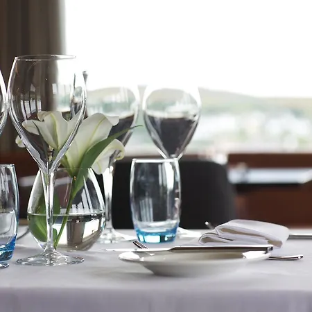 Waterfront 4* 던글로