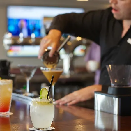 Waterfront 호텔 던글로