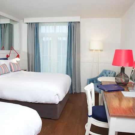 Waterfront فندق دونغلو