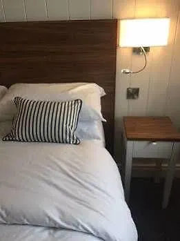 Waterfront 4* دونغلو