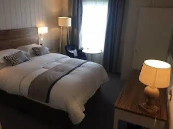 Waterfront 4* دونغلو