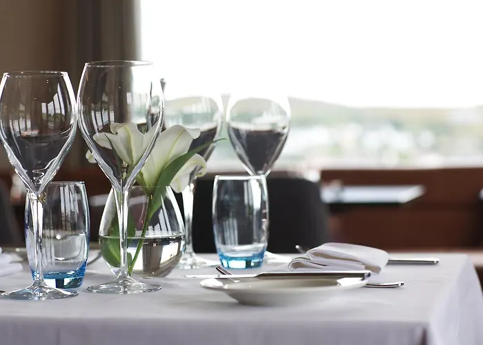 Waterfront 4* דונגול